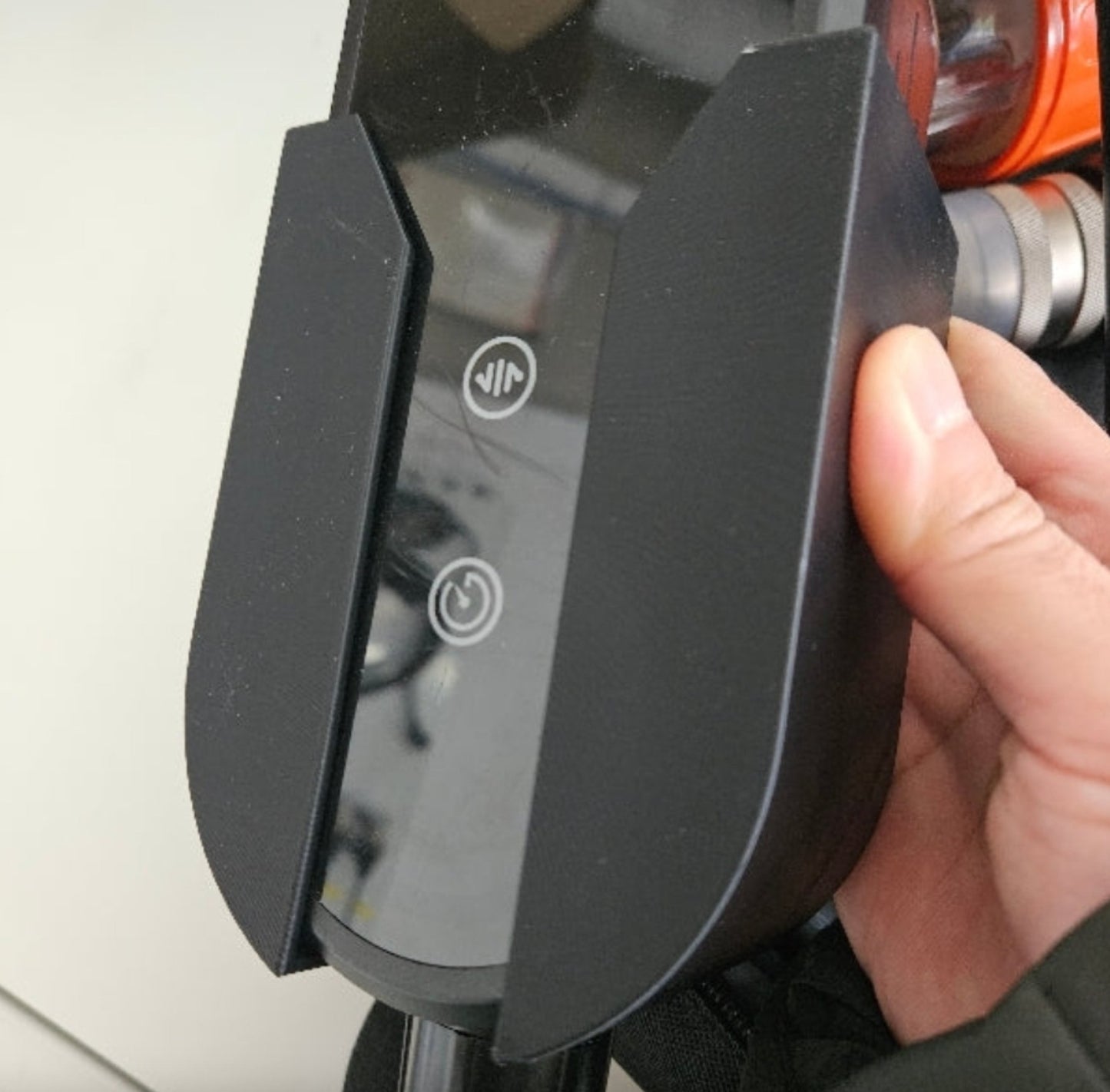 INCHARGEx Portable Charger Wall Bracket